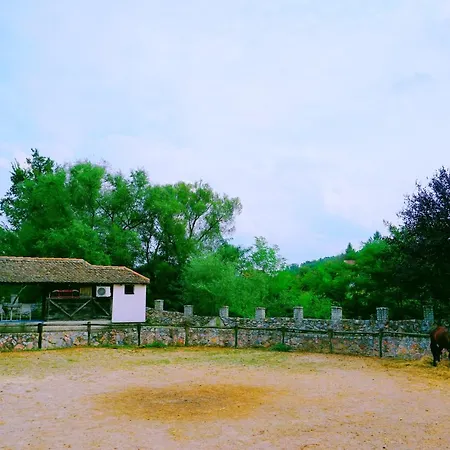 Holiday Farm Rashaville-rasino Selo Hotel *